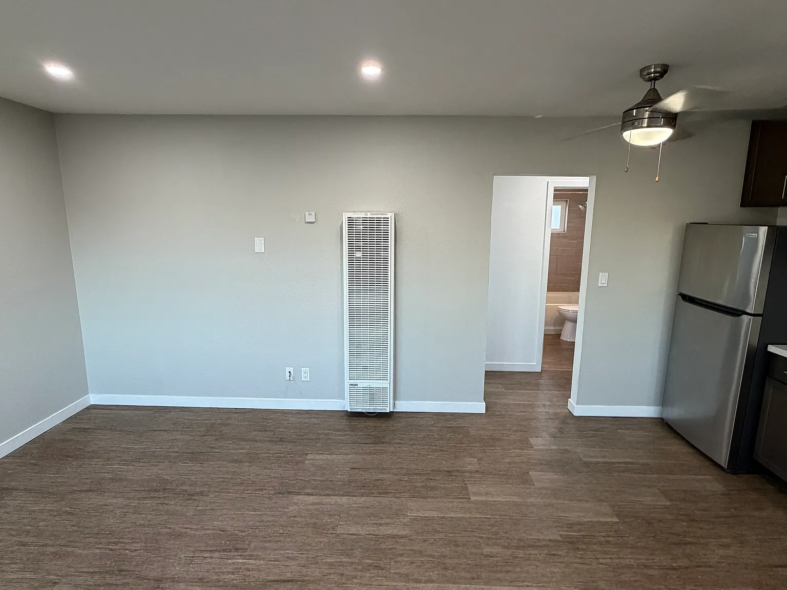 1 bed, 500 sqft, $1,900 — Photo 2