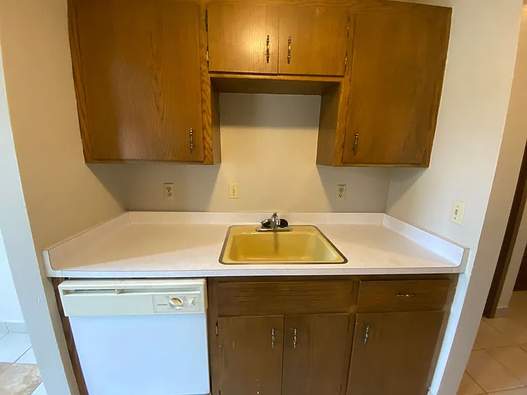 N84W15505 Menomonee Ave — Photo 11