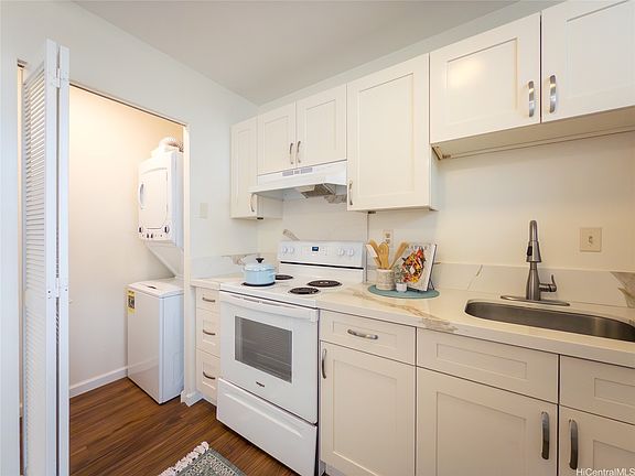 4th image of 95-336 Kaloapau St APT 160
