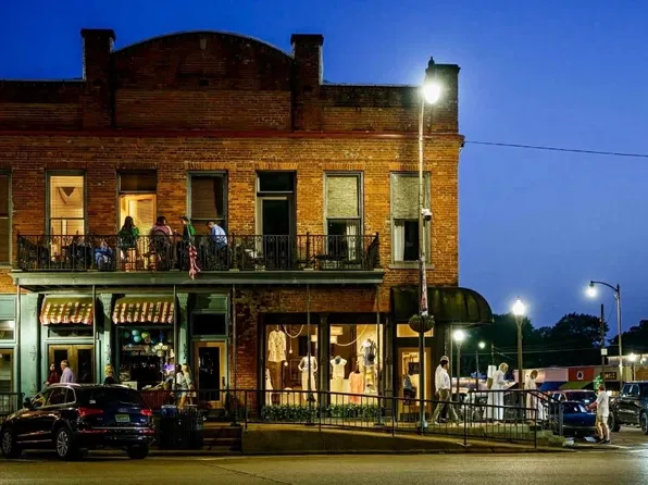 143A Courthouse Sq #2, Oxford, MS 38655