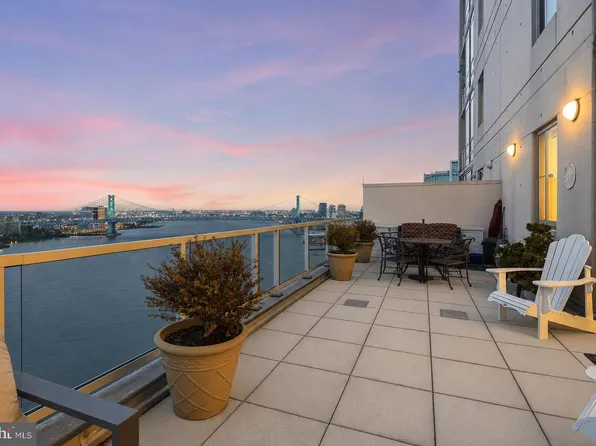 901 N Penn St Unit R2301, Philadelphia, PA 19123