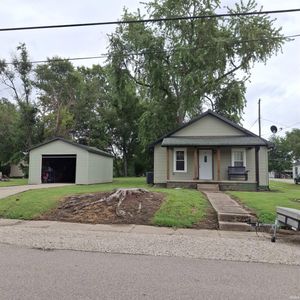 214 S Division St, Francisco, IN, 47649
