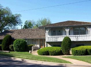 1801 W Country Club Dr, Dodge City, KS 67801