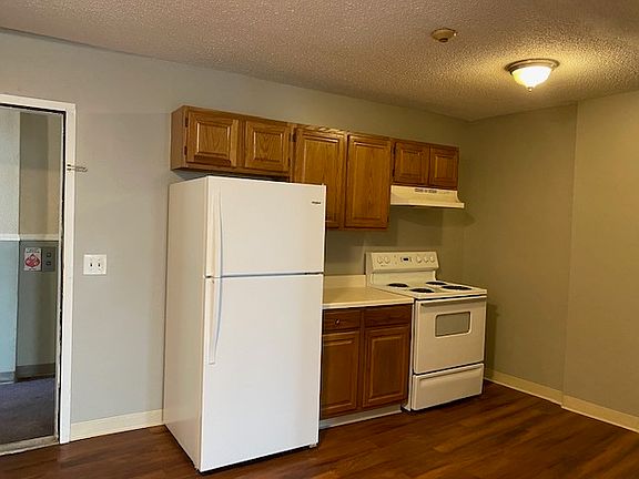 4th image of 234 Coffeen St #3H