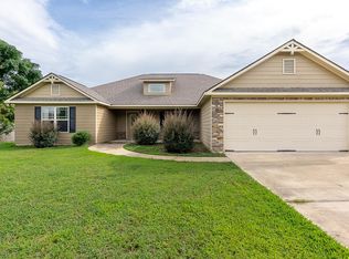 5 Silver Eagle Ct, Fort Mitchell, AL 36856