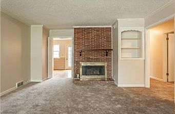 4th image of 3000 W 49th Pl