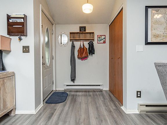 5th image of 65 Pepperbush Pl
