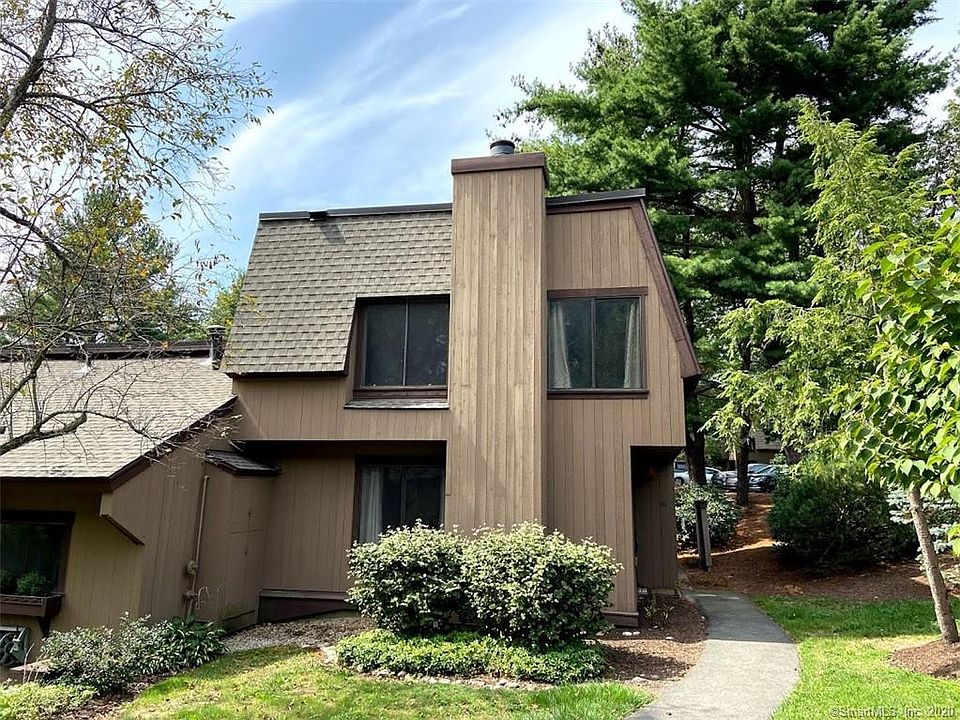 1st image of 32 Canterbury Ln #32
