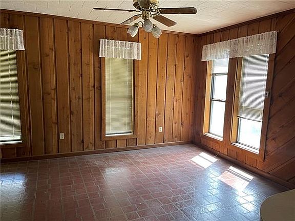 4th image of 408 1st St