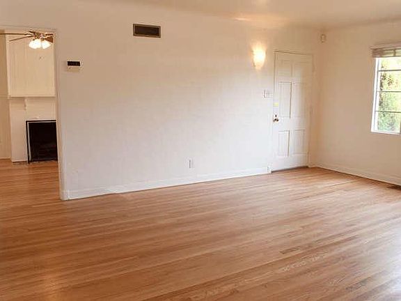 2nd image of 3902 Mesa Verde Ave NE