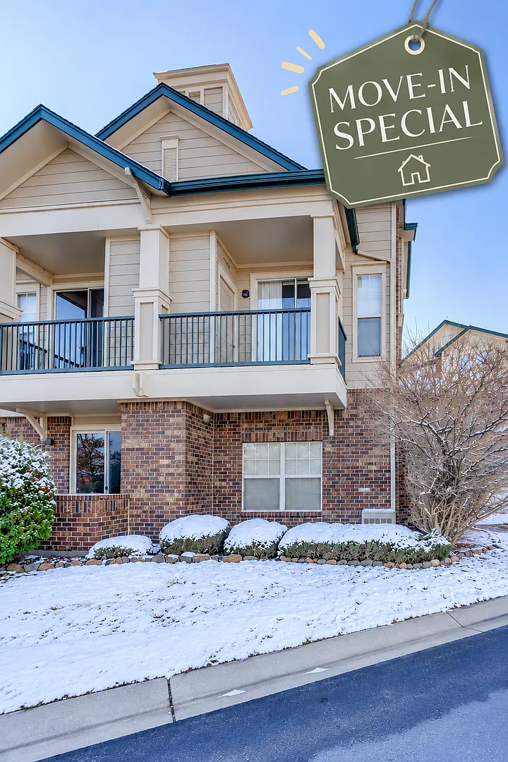 **Move-In Special**Bright Corner 3br Condo With Garage In Superior! Available Now! — Photo 1