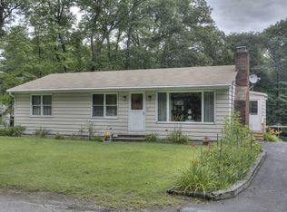 45 Prescott Heights Rd, Hooksett, NH 03106