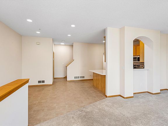 5th image of 7531 Southridge Ct