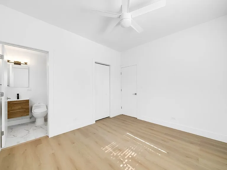 940 Jefferson Ave #8 — Photo 8