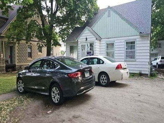 2nd image of 310 E Vine St