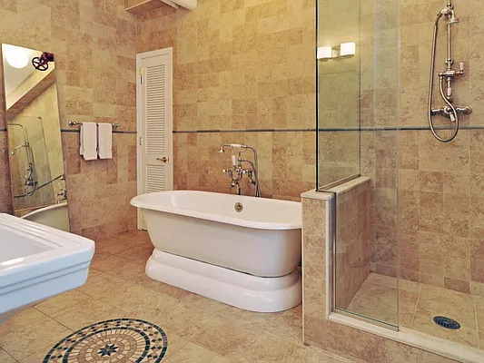 Sold by Sotheby's International Realty | media 8