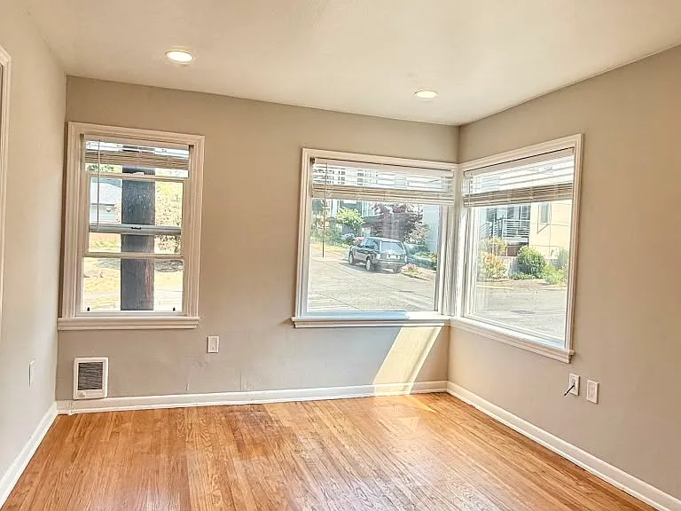 4700 SW Othello St #1 — Photo 15