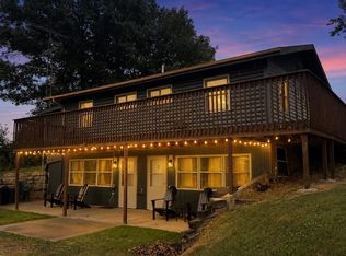 3505 E Apple Canyon Rd, Apple River, IL 61001