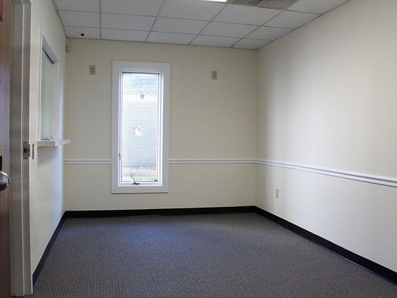 5th image of 710 Denbigh Blvd Ste 2D