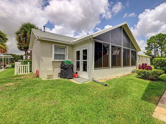 3rd image of 1151 NW Lombardy Dr