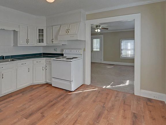 5th image of 1009 Prather Bridge Rd