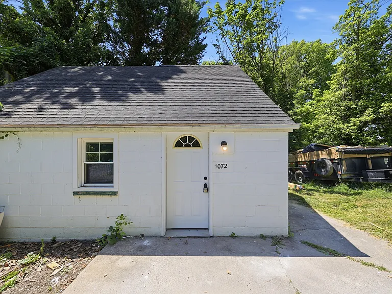 1072 Rocky Springs Rd — Photo 2
