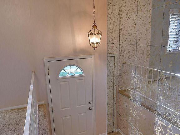 5th image of 5022 Aspen Dr
