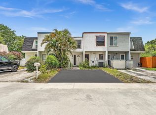 264 Sunshine Dr, Pompano Beach, FL 33066