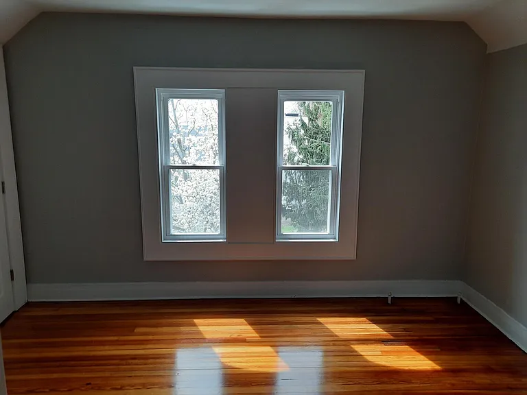 177-179 Davenport Ave #2 — Photo 14