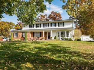 32 High Gate Dr, Smithtown, NY 11787