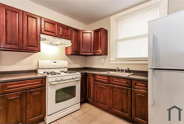 3 bed, $1,610 — Photo 3