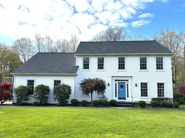 60 Wilding Chase, Chagrin Falls, OH 44022