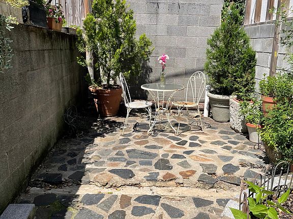 Yard space; no maintenance