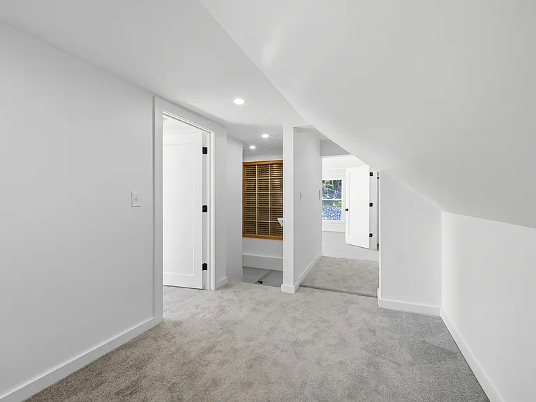 64 Leighton Rd — Photo 32