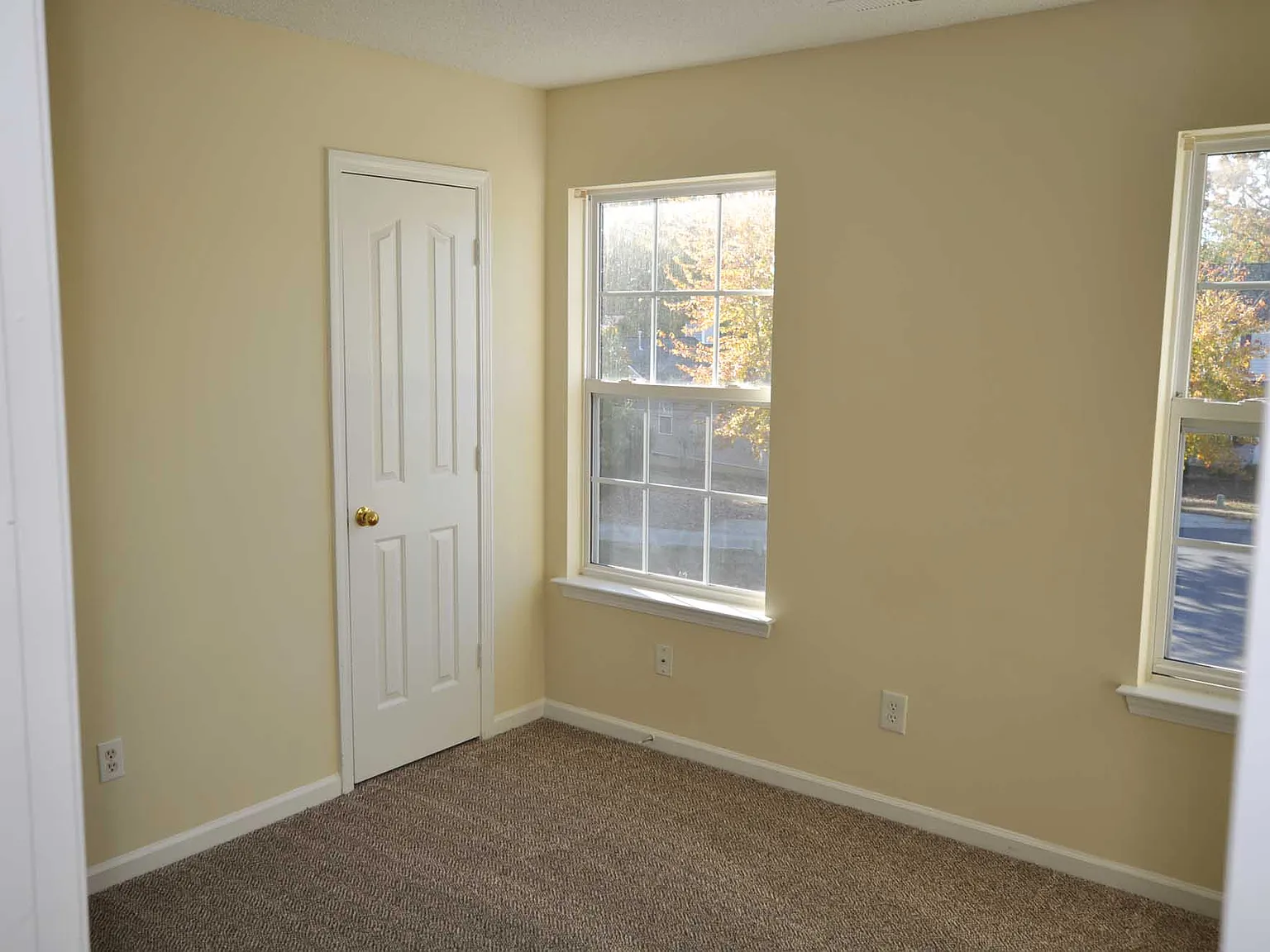 3 bed, 2.5 bath, 1535 sqft, $1,895 — Photo 3