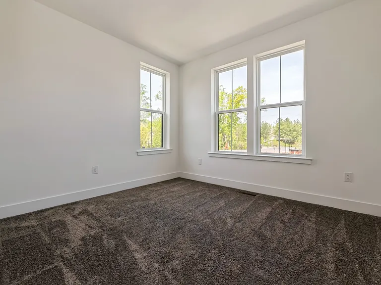 2107 Donatello Dr — Photo 37