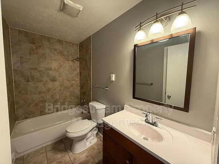 2821 Haig Ave — Photo 7