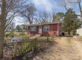 1405 Holloway St, Rolla, MO 65401