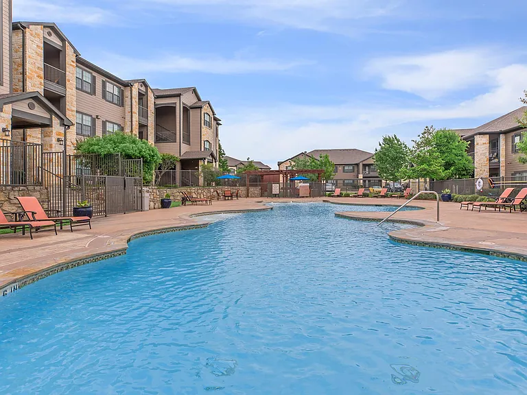 Town Creek Village Apartments — Photo 1