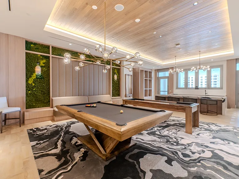 Club Lounge Gables Riverwalk