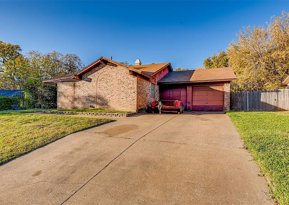1st image of 7413 Madeira Dr