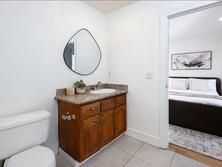525 N Orange Dr #1/2 — Photo 19