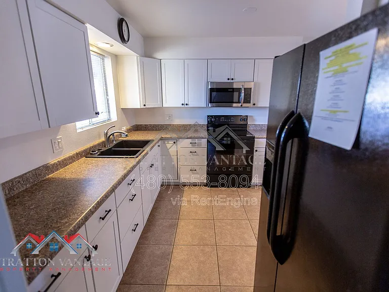 5706 E Des Moines St — Photo 7