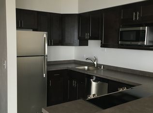 1121 N Waverly Pl APT 702, Milwaukee, WI 53202