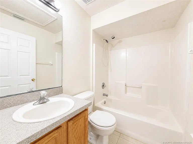 756 SE Lansdowne Ave — Photo 17
