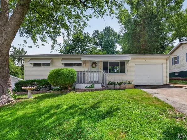 4020 Shirley Dr, Saint Louis, MO 63121