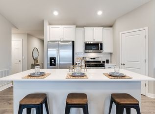 1687 Denali Dr, Shakopee, MN 55379