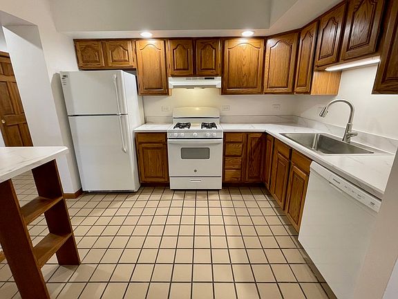 2nd image of 730 N Seminary Ave #1C