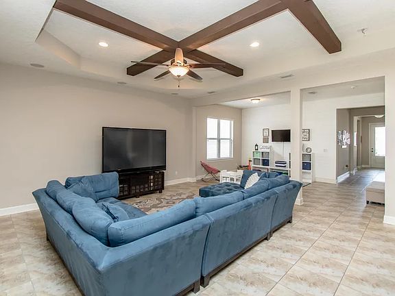 5th image of 702 Charter Oaks Blvd