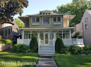 139 Grove Ln E, Wayzata, MN 55391